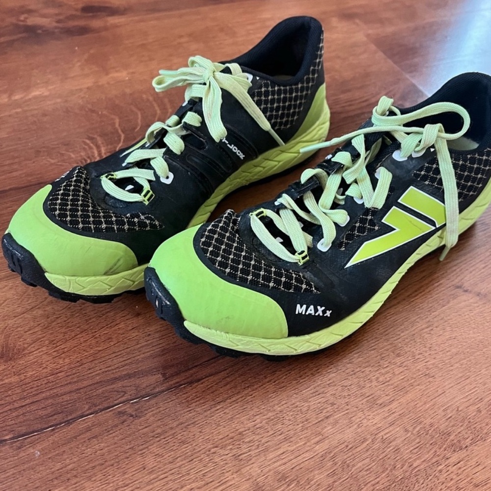 VJ MAXx women’s size 8.5